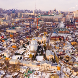 При налете беспилотников на пригороды Воронежа были повреждены частные дома