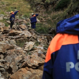 В Крыму спасли 10 туристов, застрявших на автомобилях в горах