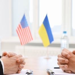 США добиваются новых условий доступа к украинским ресурсам – FT