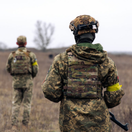 Зеленский подписал закон о возможности отправки украинских военных в другие государства