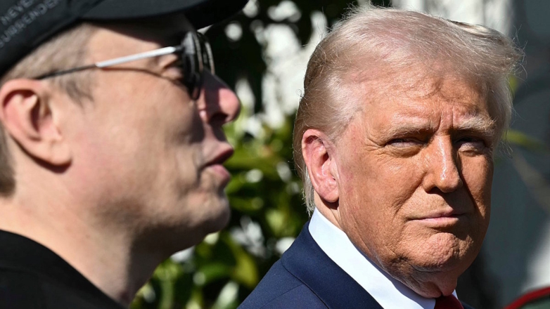 Глава ведомства эффективности правительства США Илон Маск и президент США Дональд Трамп (архивное фото)
