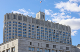 Правительство России планирует повысить пошлины для мигрантов