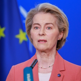 Глава Еврокомиссии призвала укрепить европейскую опору НАТО