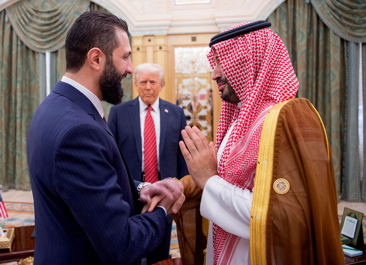 Президент Сирии Ахмед аш-Шараа, президент США Дональд Трамп, наследный принц Саудовской Аравии Мухаммед бин Салман