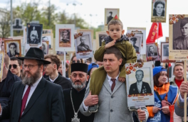 Жители Екатеринбурга отметили 9 Мая под охраной снайперов и ПВО