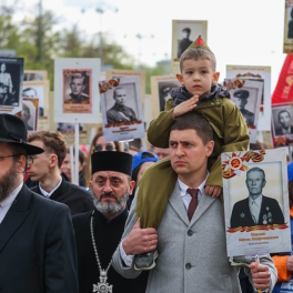 Жители Екатеринбурга отметили 9 Мая под охраной снайперов и ПВО