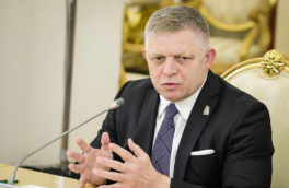 Фицо упрекнул Мерца в агрессивных высказываниях в адрес Словакии за ее позицию по РФ