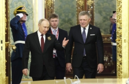 Фицо назвал свою поездку в Москву "чрезвычайно успешной"