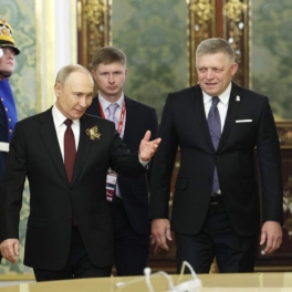 Фицо назвал свою поездку в Москву "чрезвычайно успешной"