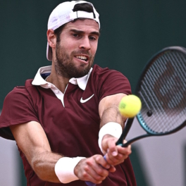 Российский теннисист Карен Хачанов вышел в третий круг Roland Garros
