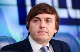 Минпросвещения в 2027 году введет профильный вступительный экзамен для педвузов