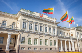 Литва просит Еврокомиссию помочь вернуть застрявшие в Белоруссии фуры