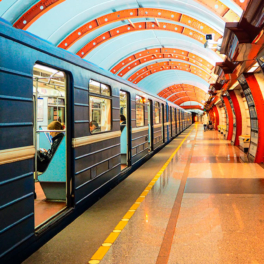 Метро и наземный транспорт Петербурга будут работать в ночь с 30 на 31 мая