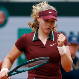 Мирра Андреева обыграла испанку Кристину Букшу на турнире Roland Garros