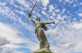 Тело ректора академии физкультуры нашли в монументе "Родина-мать"