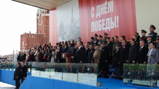 Россия излучает уверенность на параде Победы, признали в США