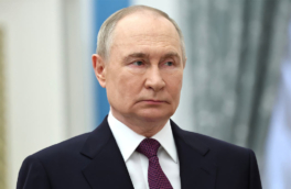 Существование России без суверенитета невозможно, заявил Путин