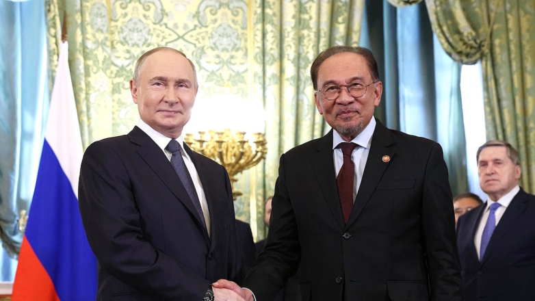 Путин назвал перспективными проекты с Малайзией в сферах газа и мирного атома