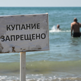 С туристов в Анапе и Темрюке возьмут расписку о запрете на купание в море