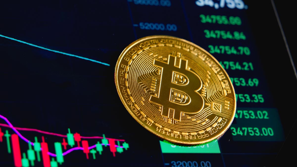 Стоимость биткойна опустилась