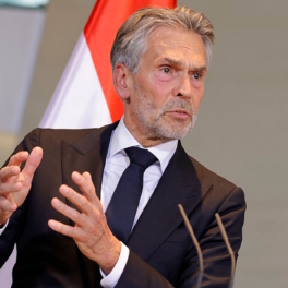 Премьер Нидерландов рассказал подробности новых антироссийских санкций ЕС
