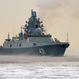 Российские военные на учениях на Балтике отрабатывают защиту судов