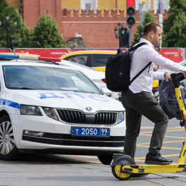 Велосипедистов и электросамокатчиков проверили в Москве