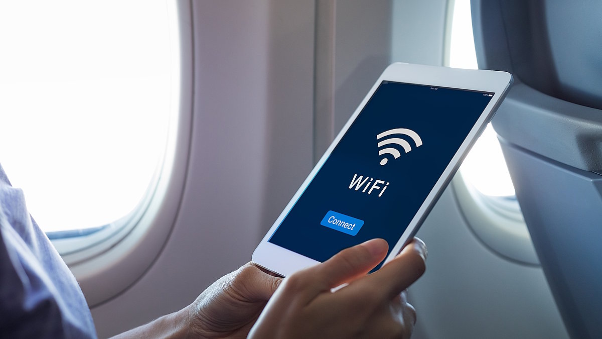 В 2027 году в России запустят интернет 5G в самолетах