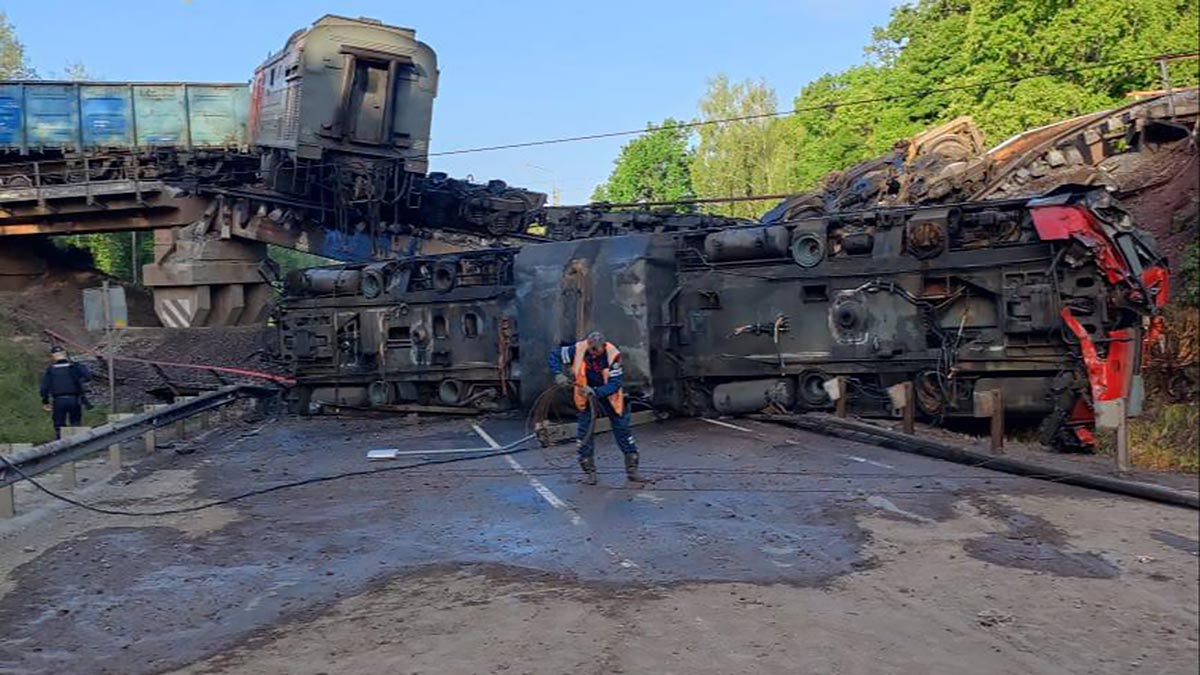 Обрушение моста в Курской области
