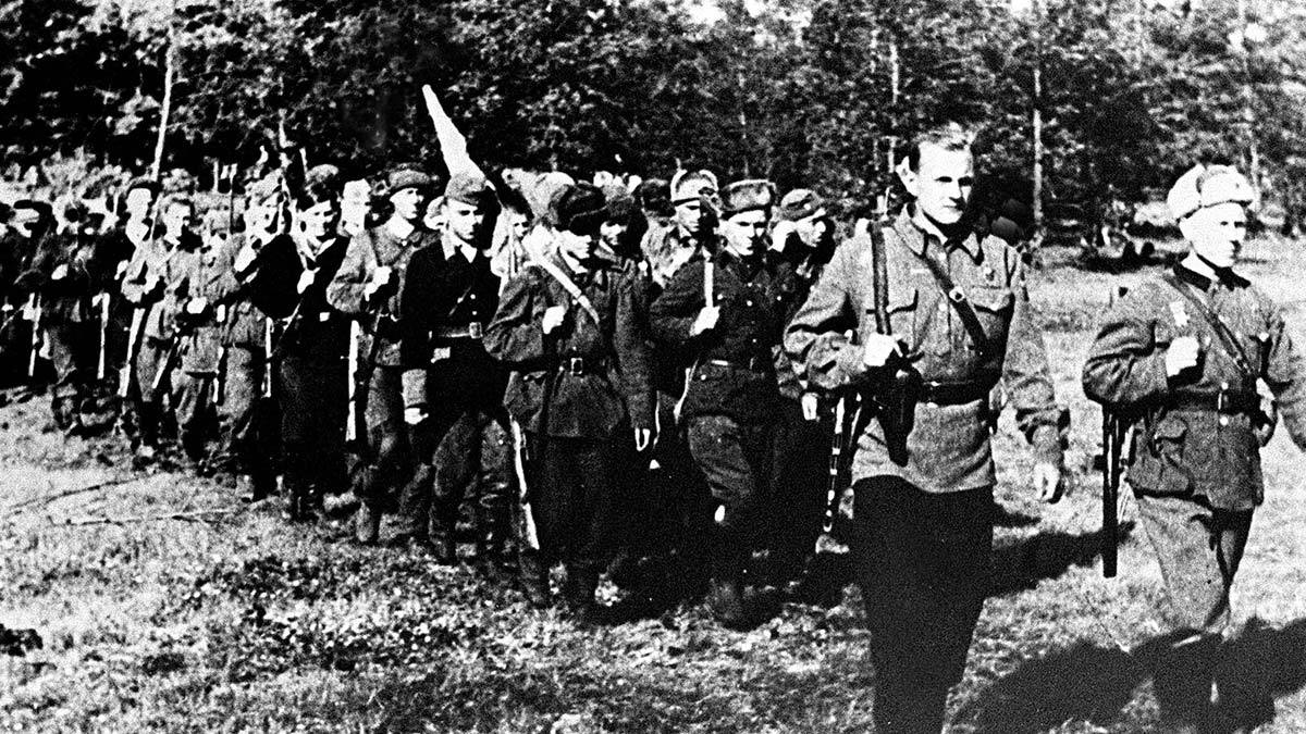 День партизан и подпольщиков в России