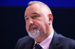 "Не смешно и пошло": Рогозин раскритиковал шутку о себе в КВН и предложил свой вариант юмора