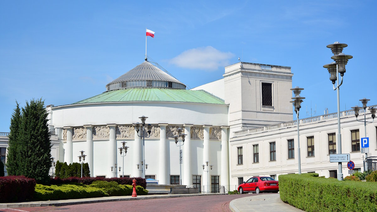 Сейм Польши выразил вотум доверия правительству