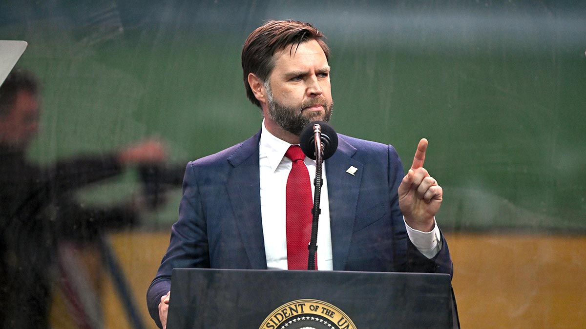 Вэнс: Трамп в мае пришел к выводу, что переговоры с Ираном ни к чему не ведут