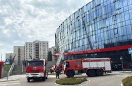 Крыша "Белгород Арены" загорелась после атаки беспилотника ВСУ