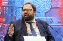 На российских госплатформах появятся универсальные ИИ-агенты