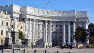 Украина заменит 20 своих послов