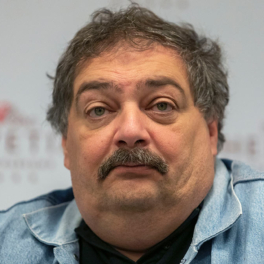 Писатель Дмитрий Быков объявлен в розыск