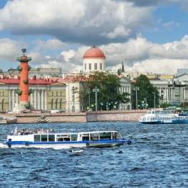 В Петербурге объявили "желтый" уровень погодной опасности из-за жары и гроз