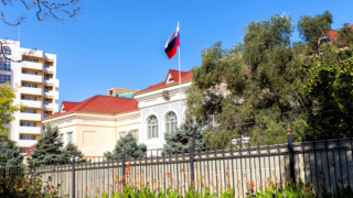 Посольство РФ в Азербайджане сообщило о жалобах россиян на применение к ним физического насилия