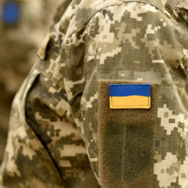 Зеленский внес в Верховную раду проект о продлении военного положения еще на 90 дней