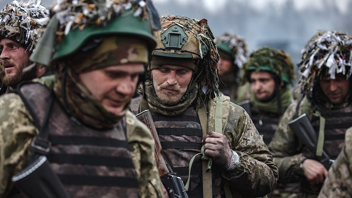 Зеленский подписал продление военного положения на 90 дней