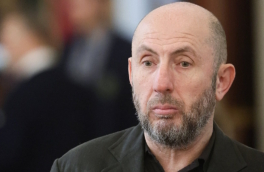 Директор МХАТ Кехман отпущен после допроса