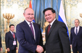Президент Лаоса подарил Путину слонов