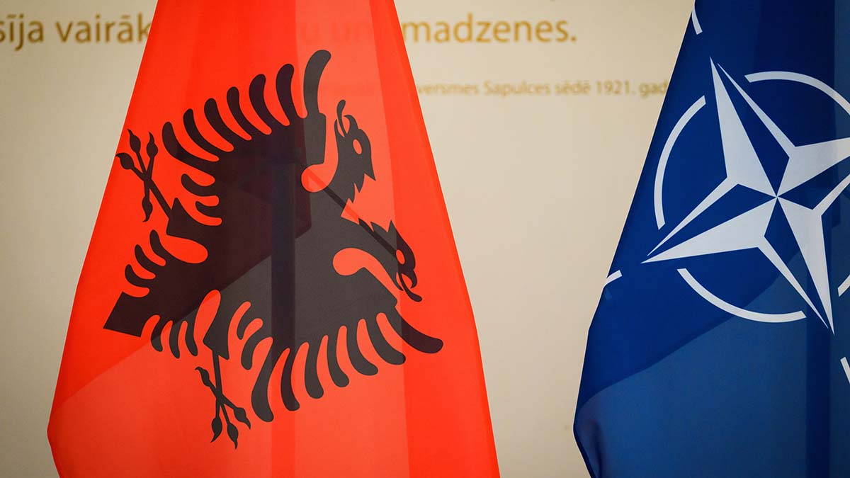НАТО наращивает военную инфраструктуру в Албании