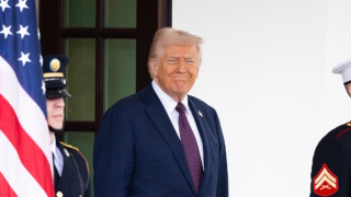 Трамп лично встретит Путина на взлетно-посадочной полосе