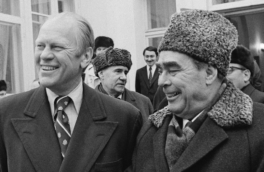 Перед саммитом Путина и Трампа: как полвека назад во Владивостоке встретились Брежнев и Форд
