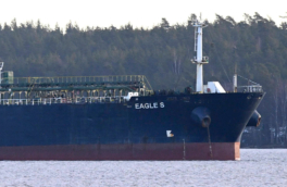 Прокуратура Финляндии обвинила экипаж танкера Eagle S в повреждении подводных кабелей