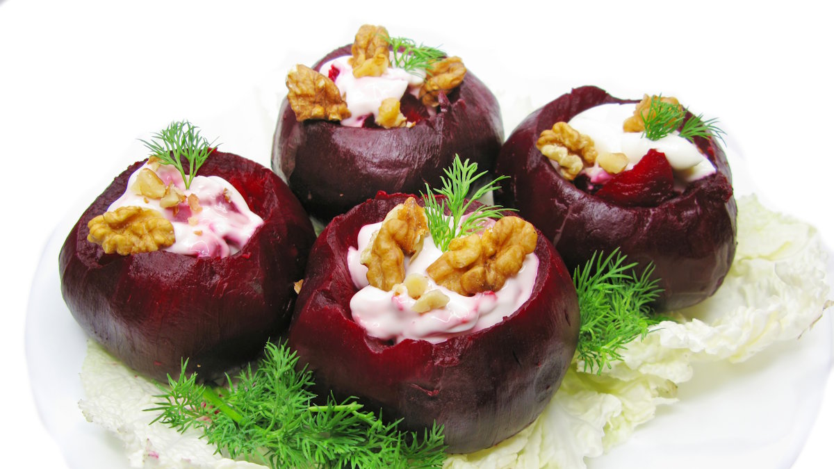 Фаршированная свекла с творогом и орехами