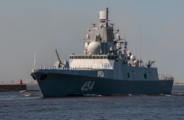 Пятый фрегат проекта 22350 спущен на воду в Санкт-Петербурге