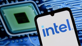США хотят получить долю в Intel